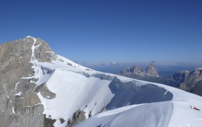 Dolomiti: stop allo sci con l’elicottero in Marmolada