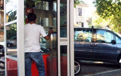 Vecchie cabine telefoniche: nuove funzioni per rinascere