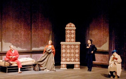 Non tutto è risolto, Franca Valeri al teatro della Corte