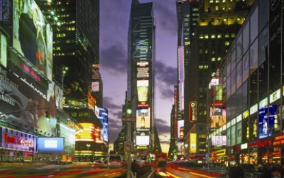 Sei un artista? Vuoi vedere la tua opera esposta a Times Square?