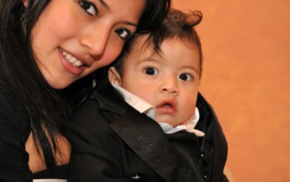 Reportage fotografico di Zoila Bajaña sulle giovani madri di origine straniera