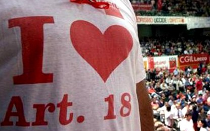 Funerale dell’articolo 18: manifestazione in difesa dei diritti dei lavoratori