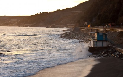 Vesima: la spiaggia rimane abbandonata a se stessa