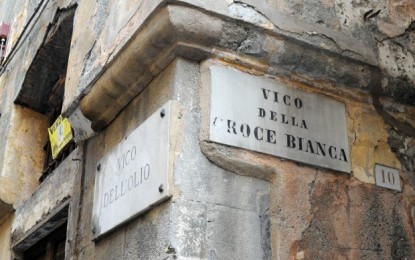 Vico Croce Bianca: Apriti Ghetto festa di un condominio multicolor