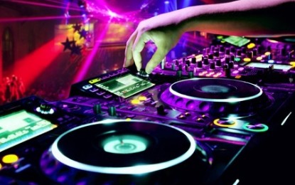 Raw Trax Records Sohw Case: Rauwkost da Amsterdam live al Neo 262