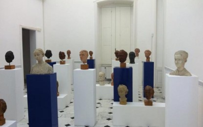 Julieta Aranda a Villa Croce: intervista alla curatrice Ilaria Bonacossa
