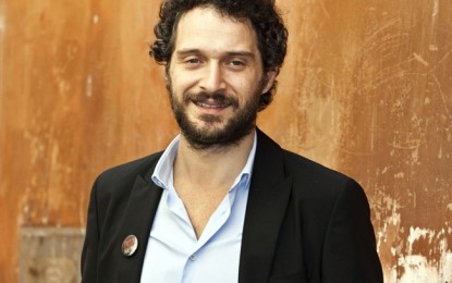 Gospodin: Claudio Santamaria in scena con uno spettacolo che esplora le contraddizioni della società