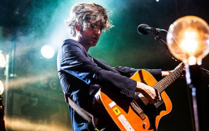 Dente in concerto presenta il nuovo disco “Canzoni per metà”