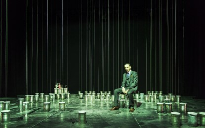Tre alberghi in scena al Teatro della Tosse