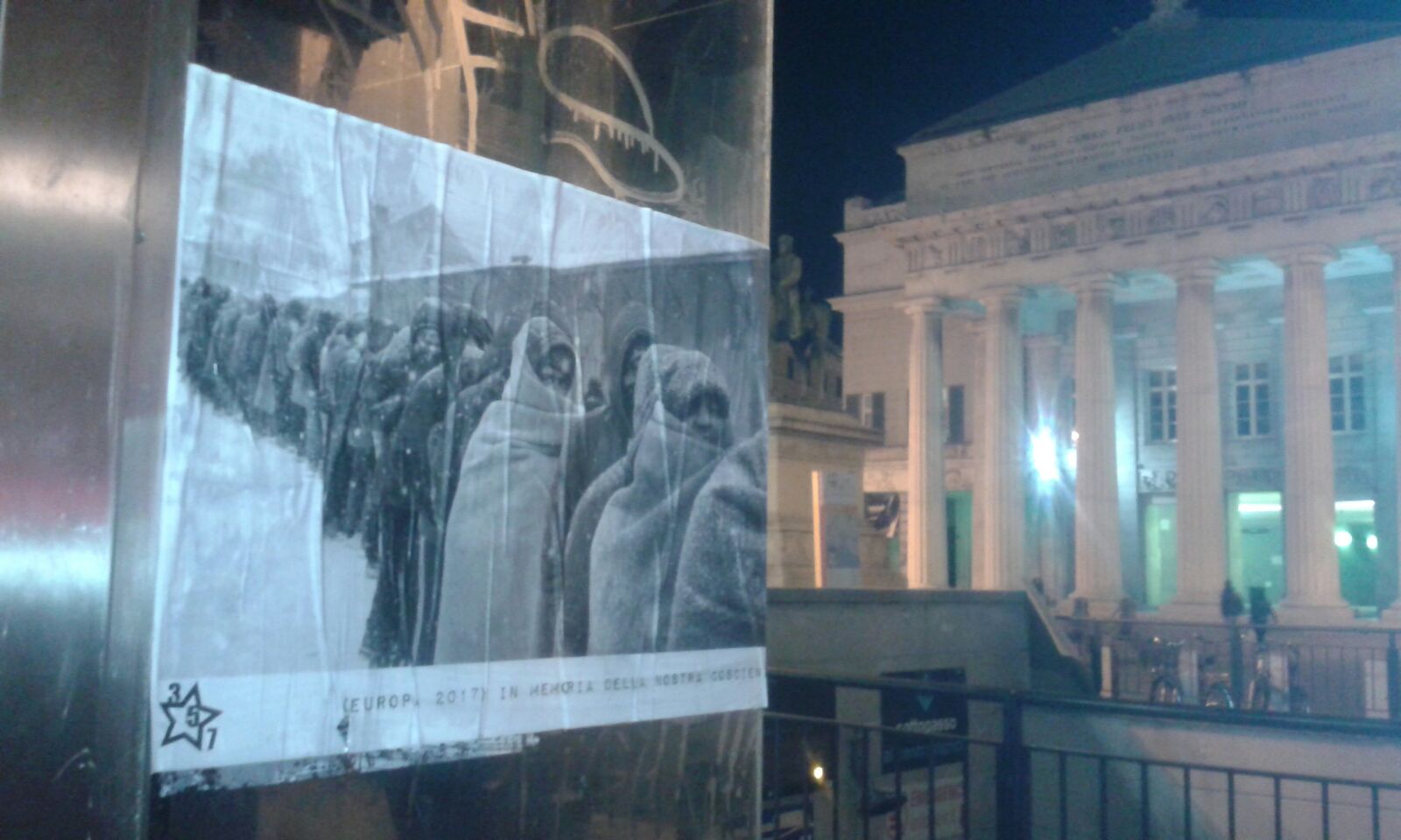 Il Giorno della Memoria e la nostra memoria corta. Decine di foto simbolo dell’emergenza migranti invadono la città