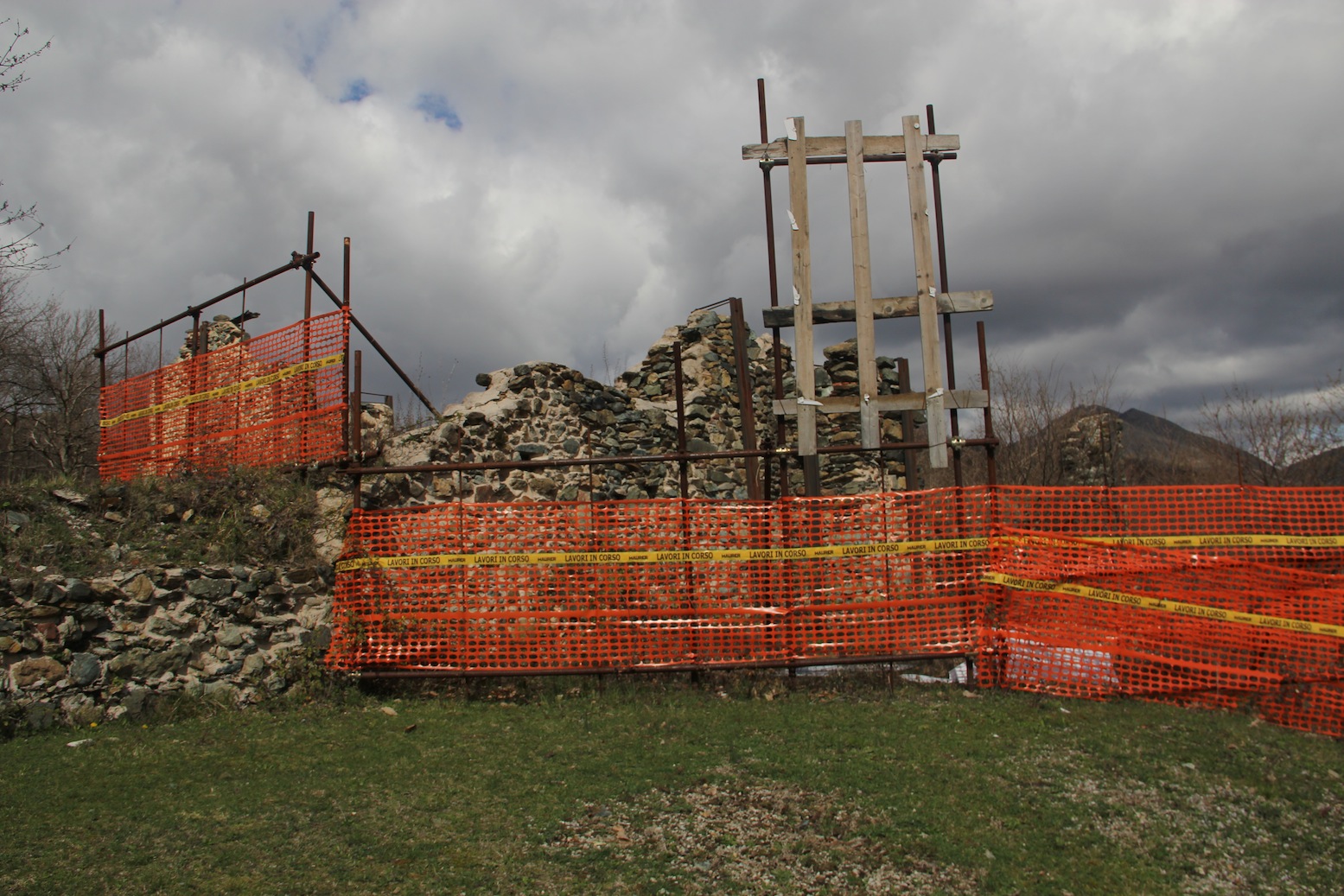 Sacrario della Benedicta, quando la Memoria affoga nel cemento. Un milione di euro per un cantiere mai terminato