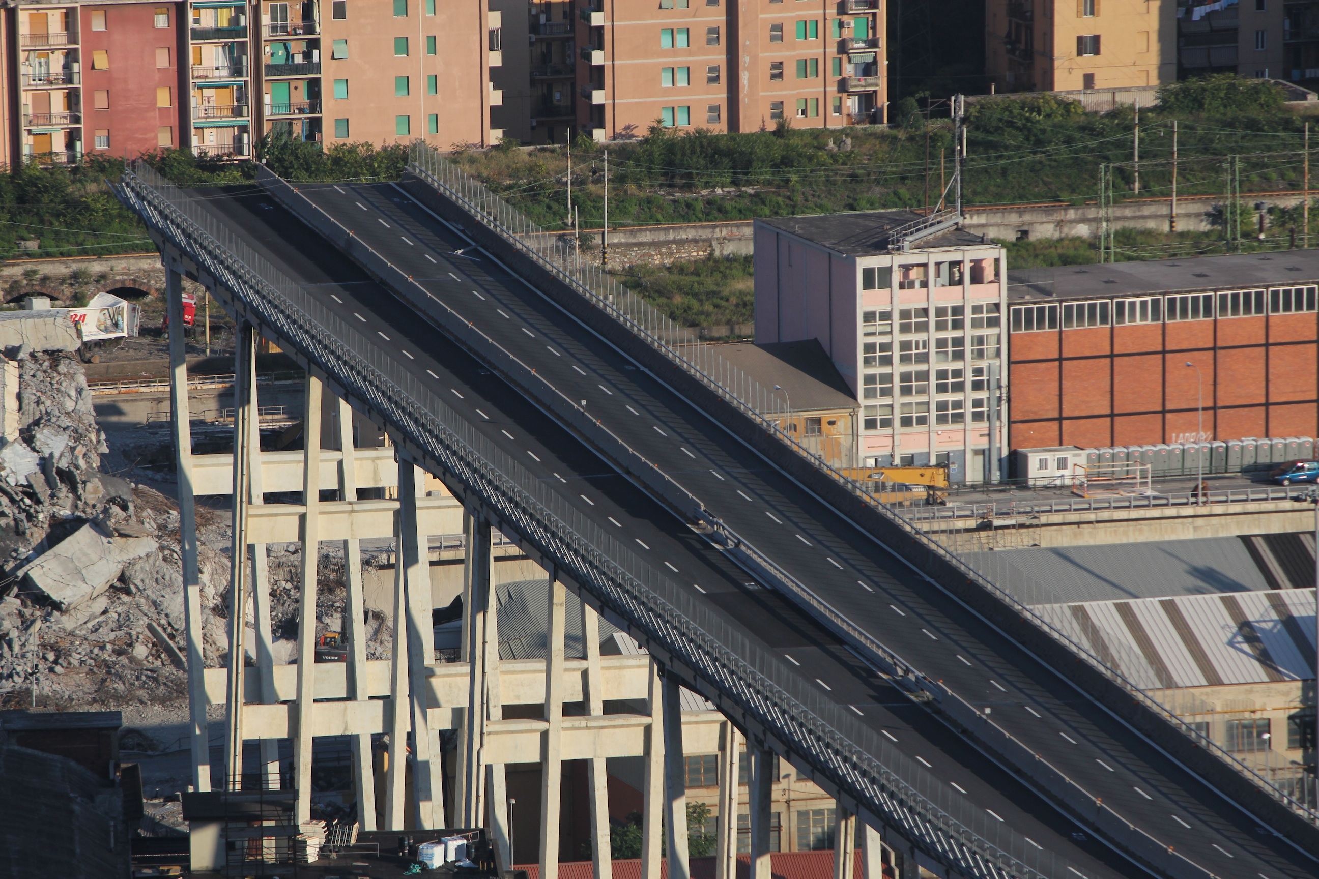 Ponte Morandi, siamo noi le macerie. Genova non si rialzerà